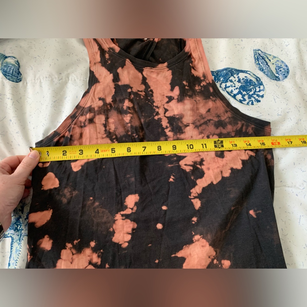 Lululemon Athletica Black and Orange Tie-Dye All Tied Up Tank Top size 8 - Picture 3 of 5